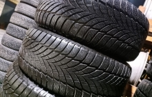 Good Year Ultra Grip Ice 2 104T