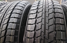 Triangle Snowlink Van  107Q