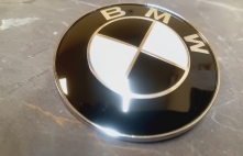 BMW Pārsega / bagažnieka emblema 82mm 